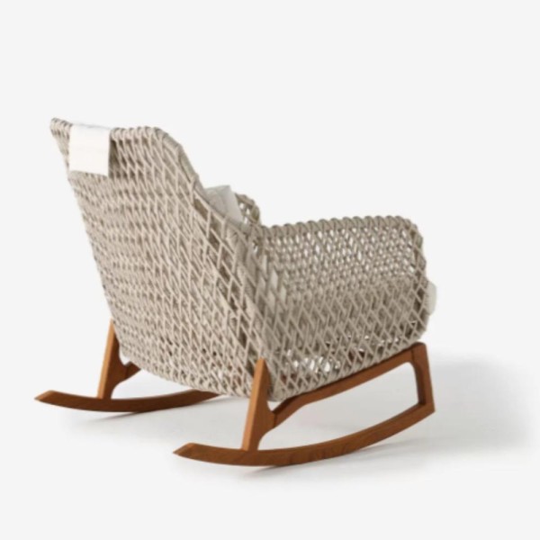 POLTRONA DE BALANÇO ANAUÊ