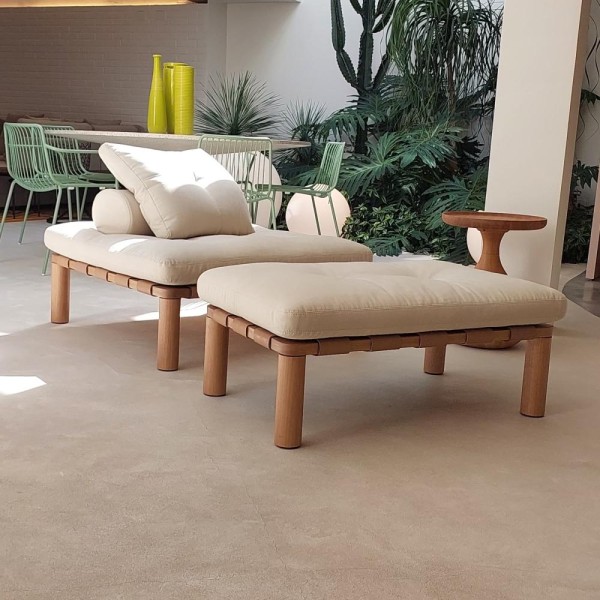 Poltrona e puff Petra