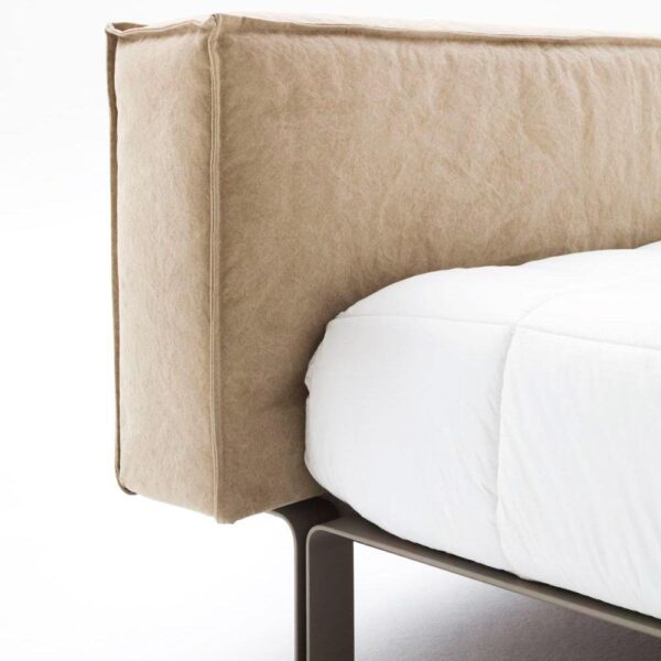 Cama Less