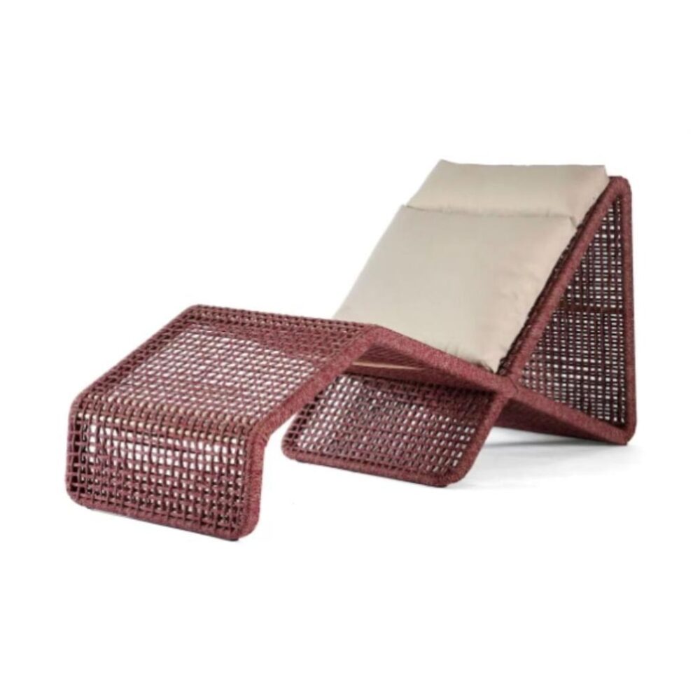 Chaise Lucia
